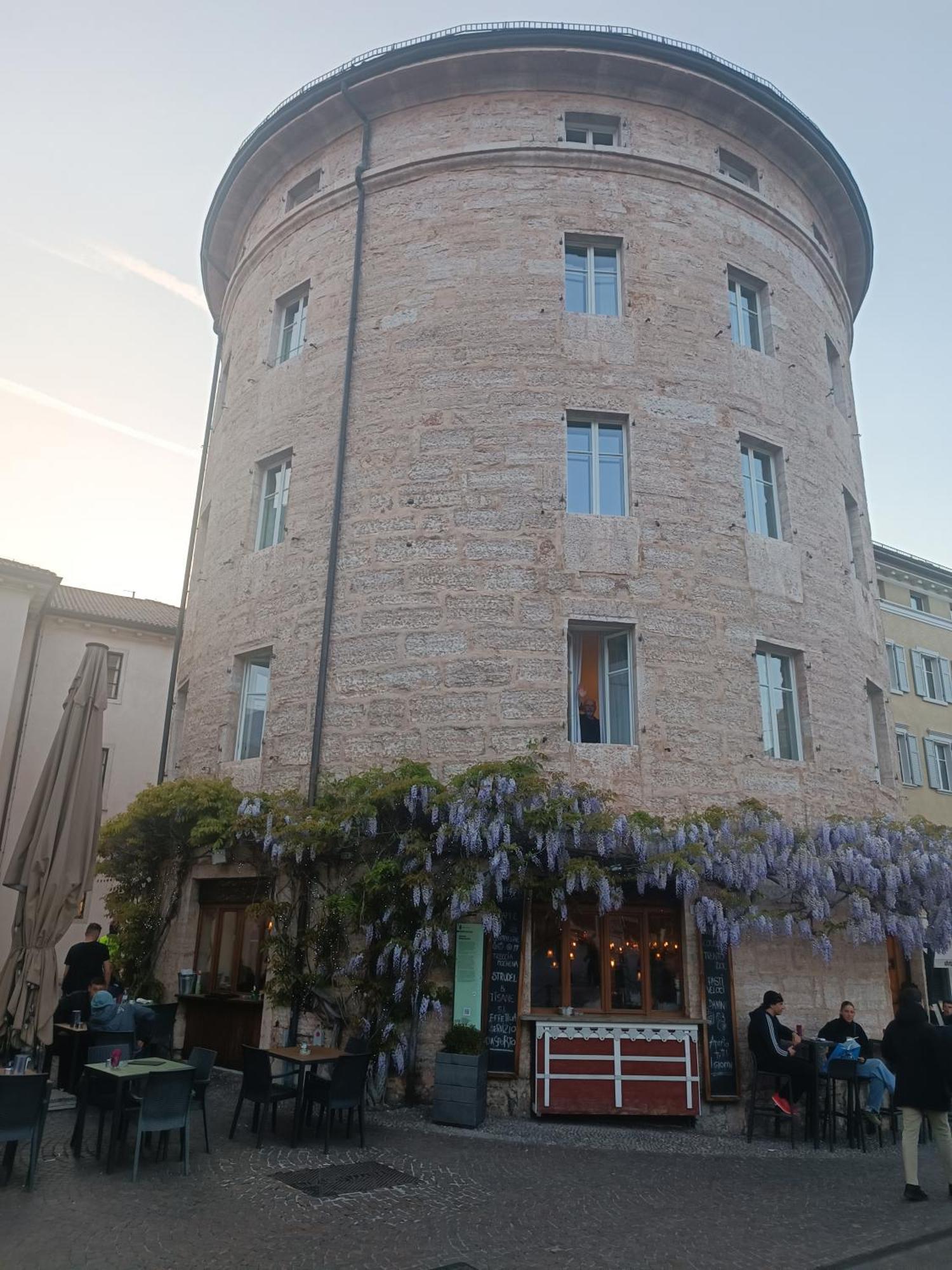 Torrione Trento Hotel Buitenkant foto
